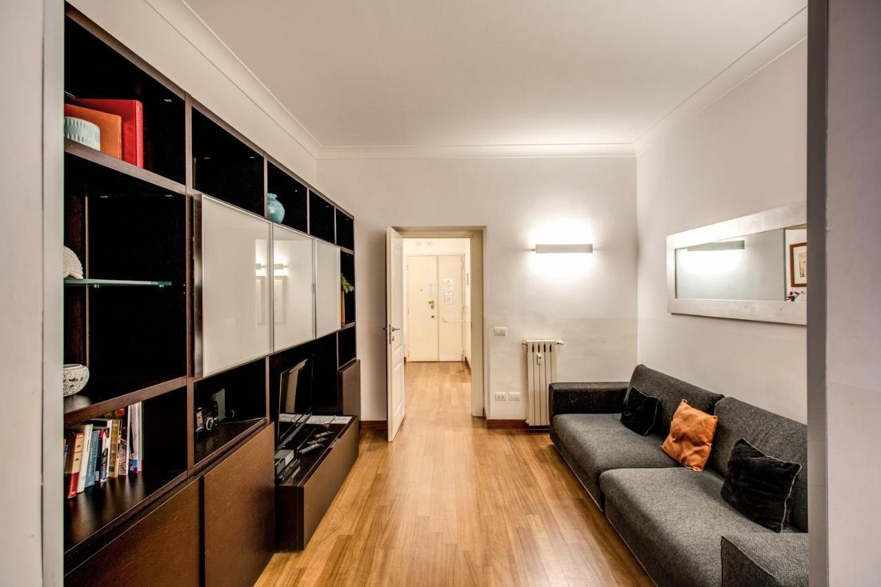 Apartamento Bernini Near The Trevi Fountain - 4 Bedroom Roma